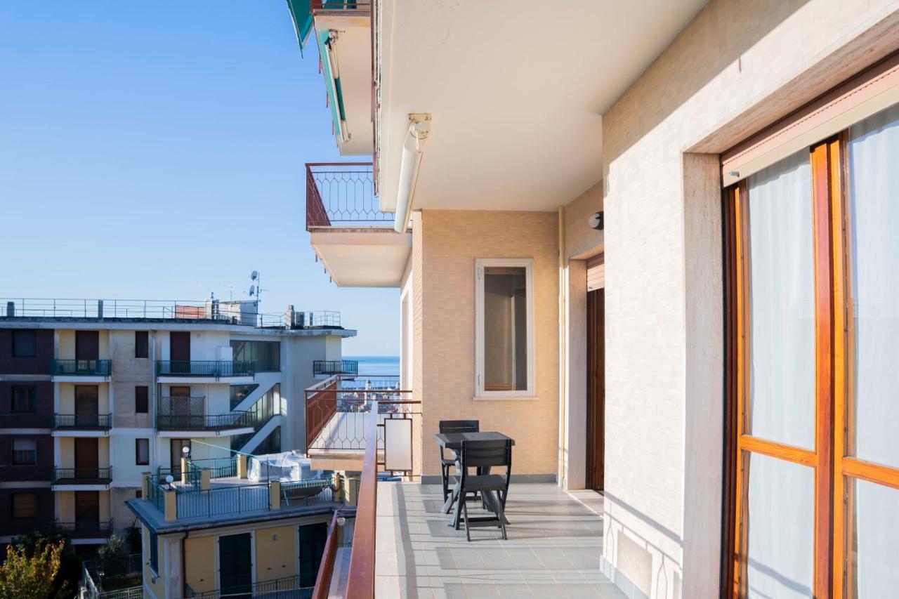 093 - Casa Panorama, Vista Mare E Vista Portofino, 500 Metri Centro Di Chiavari, Posto Auto Gratis Incluso Apartamento Exterior foto