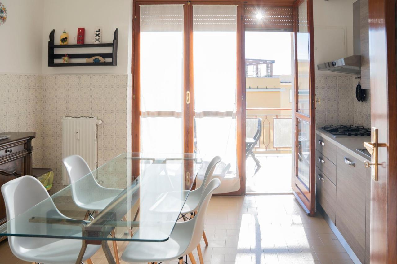 093 - Casa Panorama, Vista Mare E Vista Portofino, 500 Metri Centro Di Chiavari, Posto Auto Gratis Incluso Apartamento Exterior foto