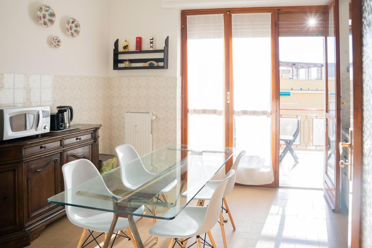 093 - Casa Panorama, Vista Mare E Vista Portofino, 500 Metri Centro Di Chiavari, Posto Auto Gratis Incluso Apartamento Exterior foto