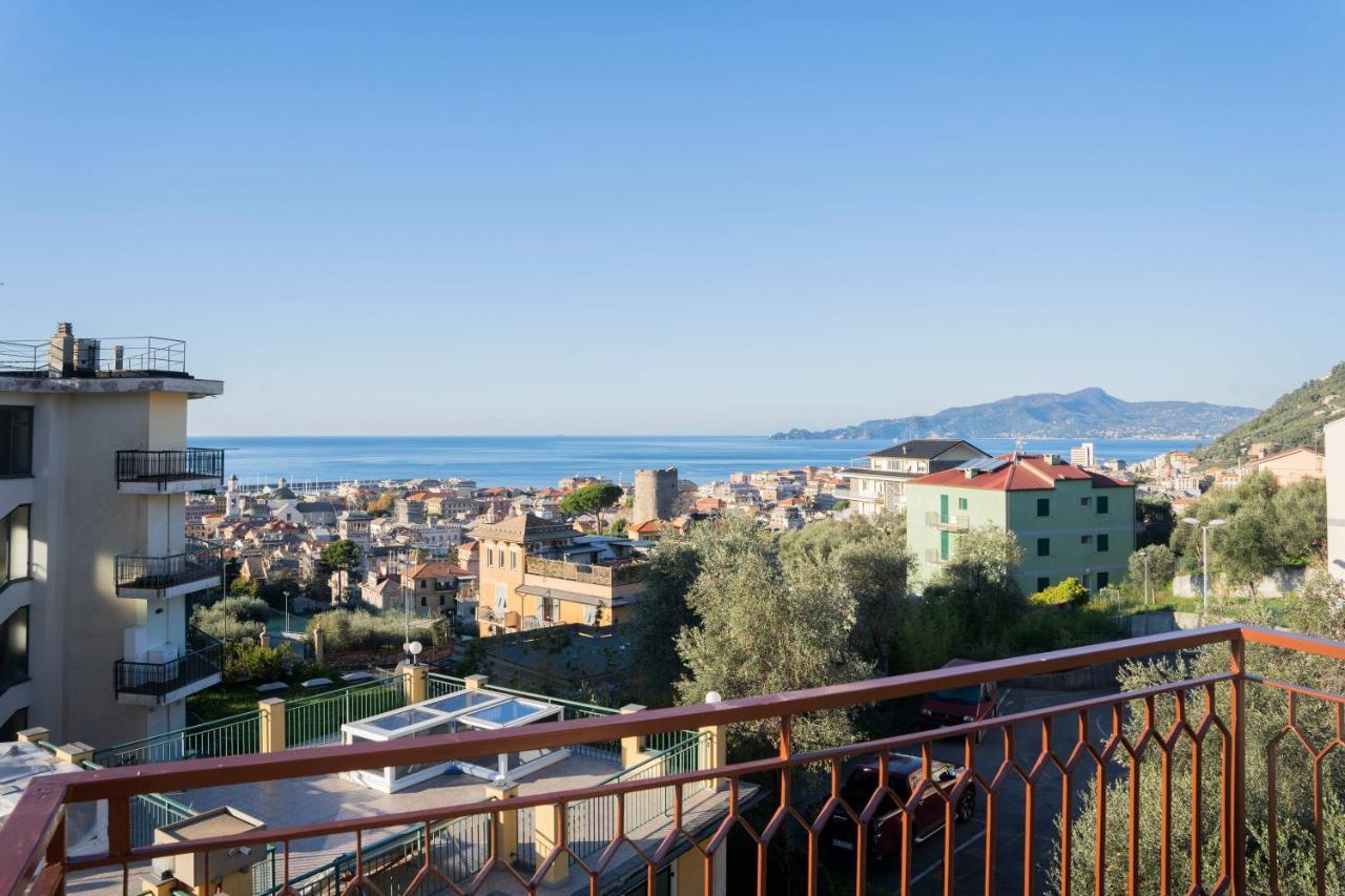 093 - Casa Panorama, Vista Mare E Vista Portofino, 500 Metri Centro Di Chiavari, Posto Auto Gratis Incluso Apartamento Exterior foto